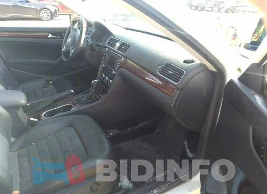 1VWCN7A39DC142302 Photo# 5