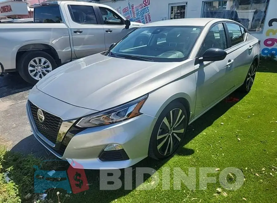 1N4BL4CV3NN331508 Photo# 2