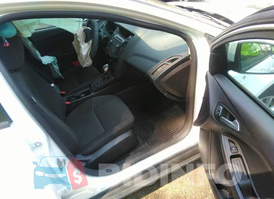 1FADP3F24FL208743 Photo# 5