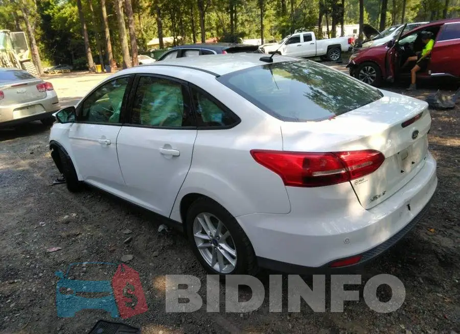 1FADP3F24FL208743 Photo# 3