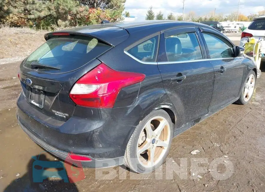 1FADP3N28EL122321 Photo# 4
