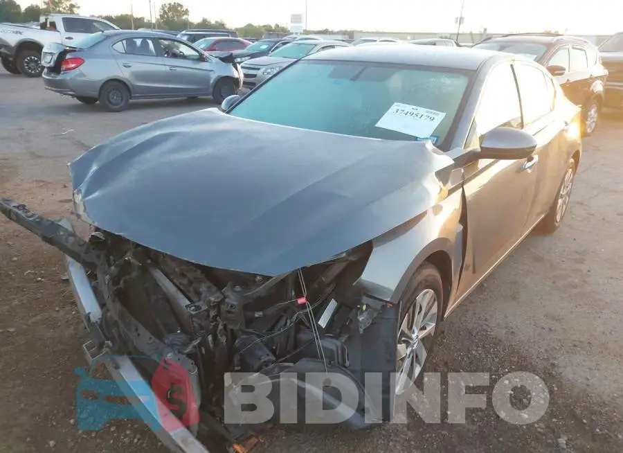 1N4BL4BV3KC164964 Photo# 2
