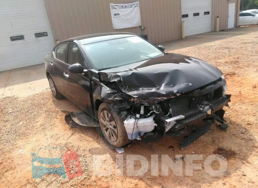1N4BL4BV8LC284082 Photo# 1