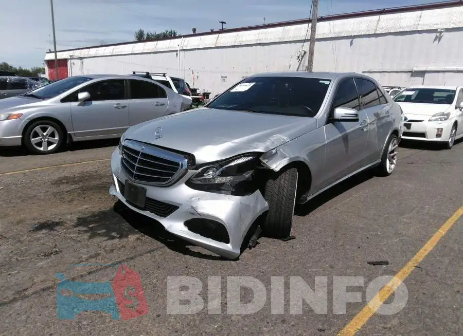 WDDHF8JB4FB128518 Photo# 6