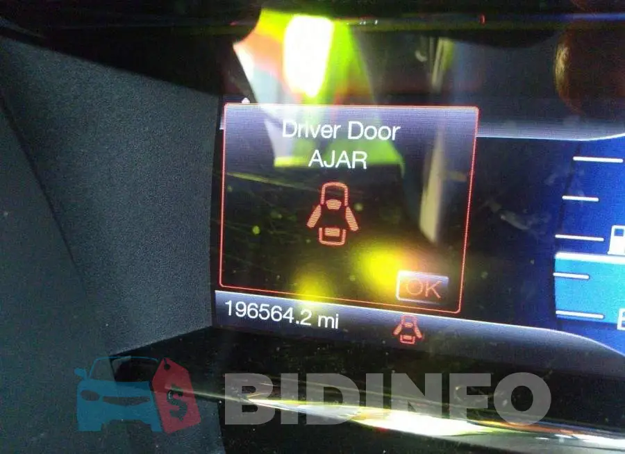 1LNHL9DK1EG604323 Photo# 7