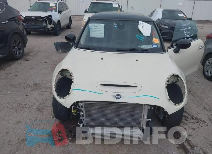 WMWXR5C07M2P10159 Photo# 6