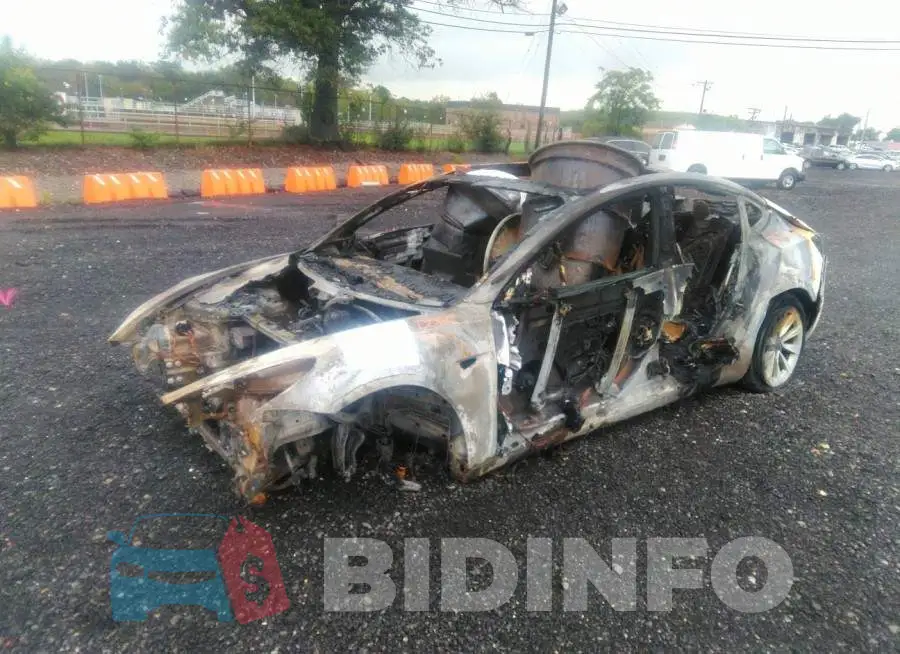 5YJ3E1EB6NF128931 Photo# 2