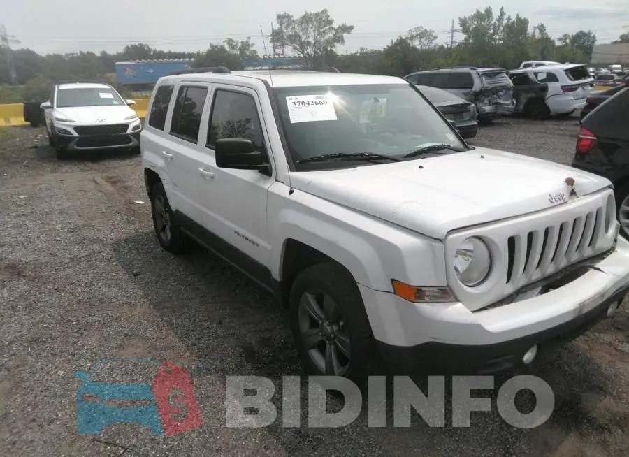 1C4NJRFB3FD117637 Photo# 1