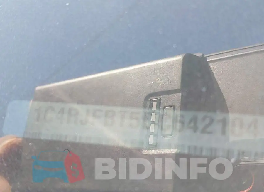 1C4RJFBT5DC642104 Photo# 9