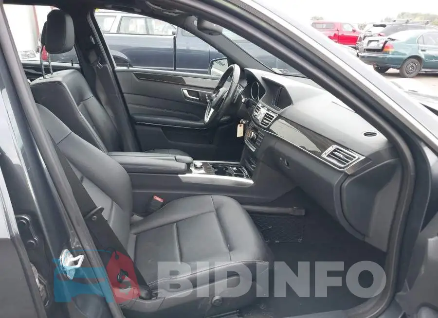 WDDHF5KB4FB096974 Photo# 5