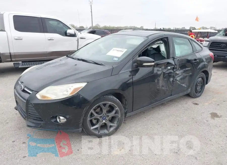 1FADP3F21DL375137 Photo# 2