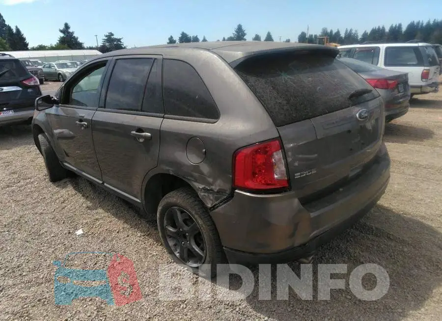2FMDK3JC8DBA80413 Photo# 3