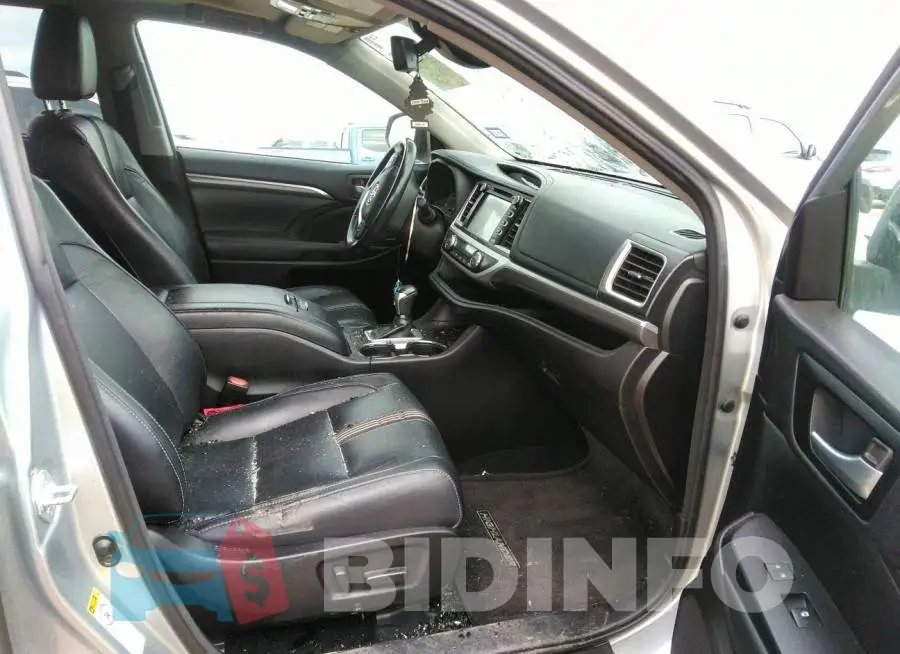 5TDKZRFHXJS535335 Photo# 5