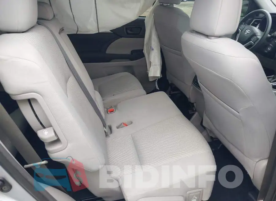 5TDZARFH8FS015437 Photo# 8