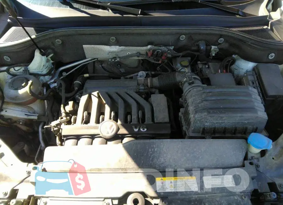 1V2TE2CA8MC230175 Photo# 10