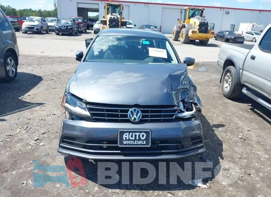 3VW167AJ0JM243936 Photo# 6