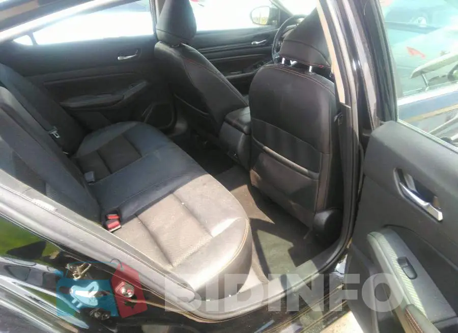 1N4BL4CV1MN308372 Photo# 8