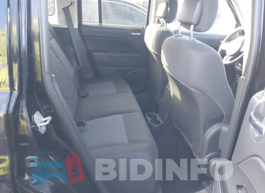 1C4NJPFA5DD187360 Photo# 8
