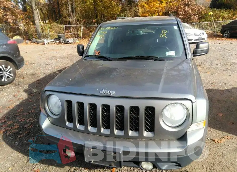1C4NJRFB7ED537190 Photo# 6