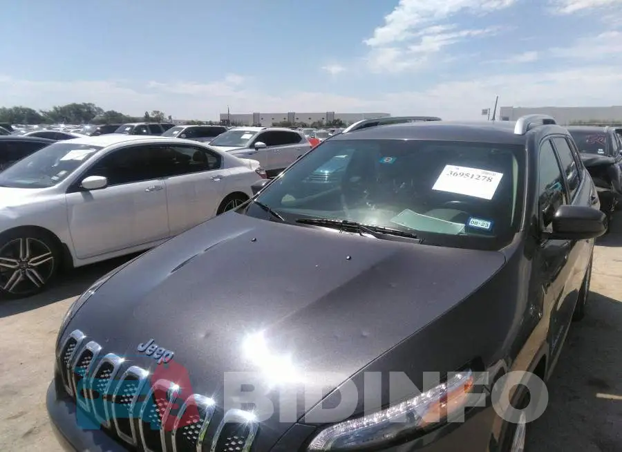 1C4PJLCB9GW207777 Photo# 6