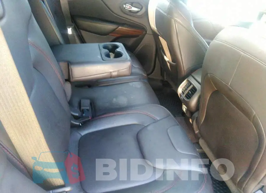 1C4PJMBS8FW674677 Photo# 8