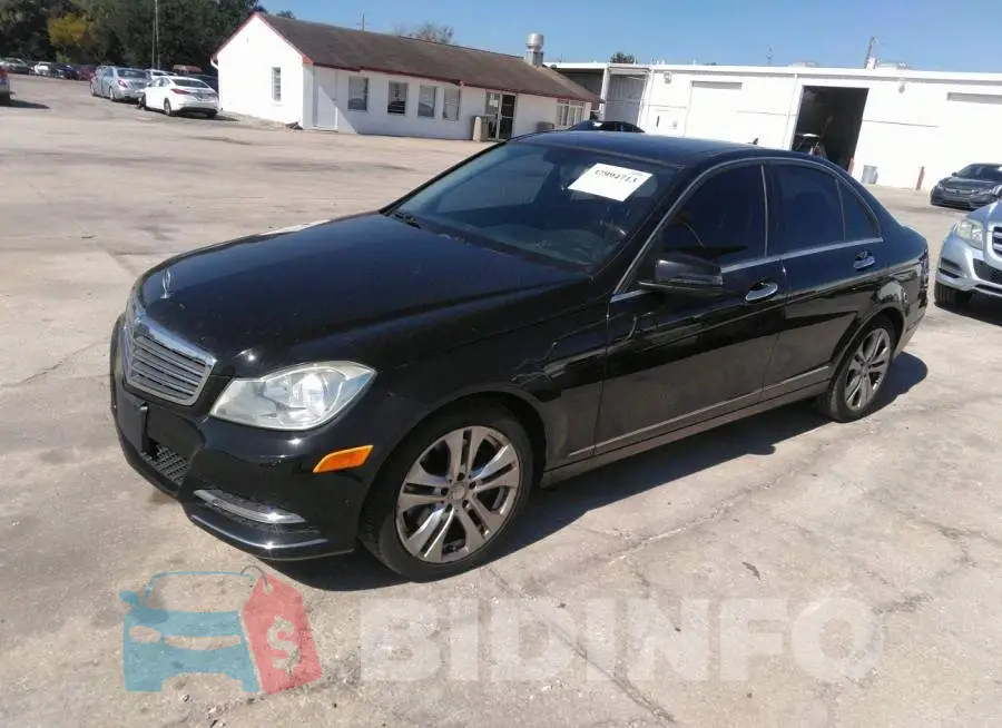 WDDGF8AB1DR252441 Photo# 2