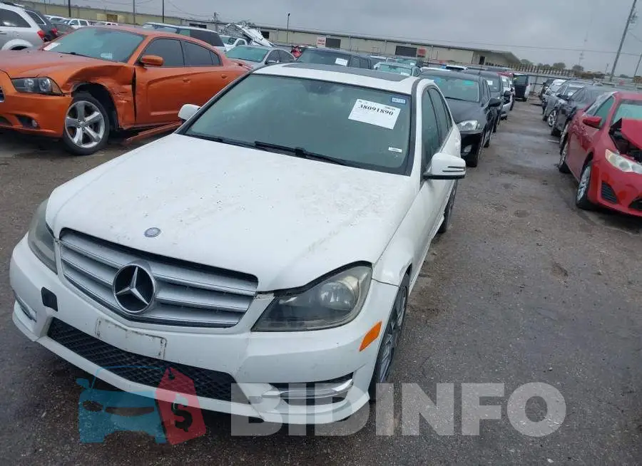 WDDGF8AB2DR293421 Photo# 2