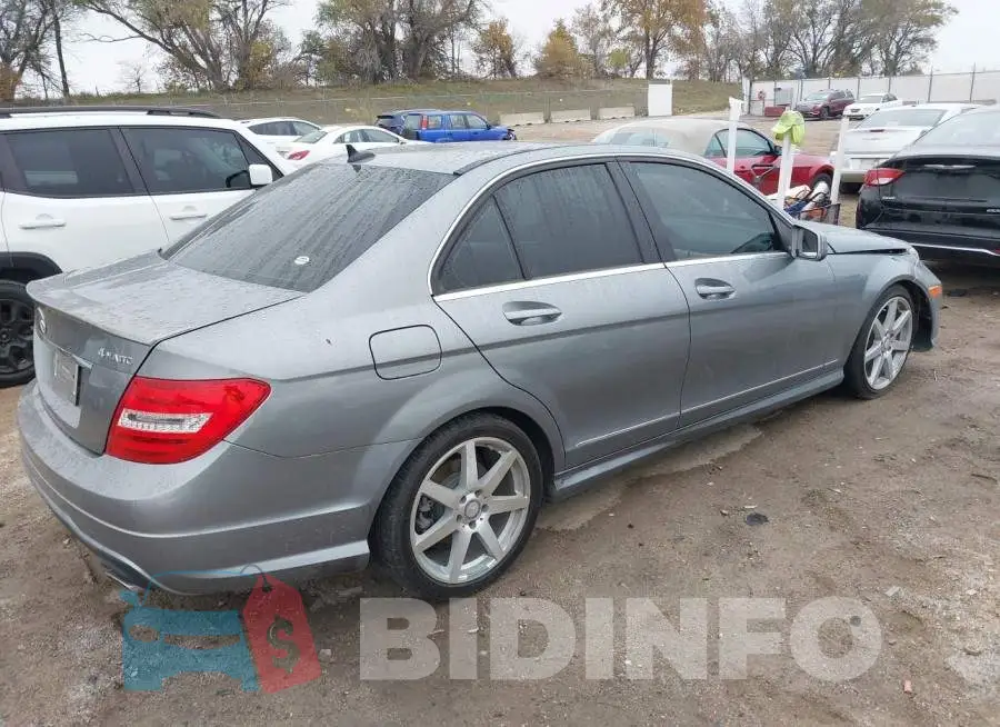 WDDGF8AB8DR286487 Photo# 4