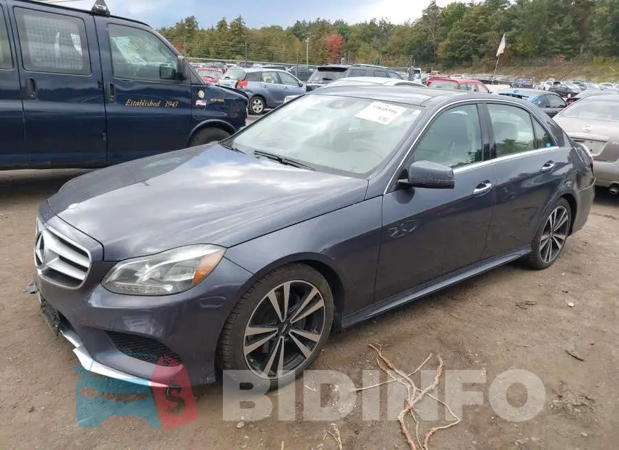 WDDHF8JB3FB164961 Photo# 2