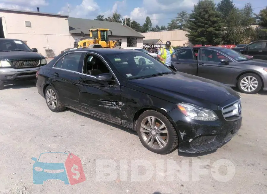 WDDHF8JB7FB109297 Photo# 1
