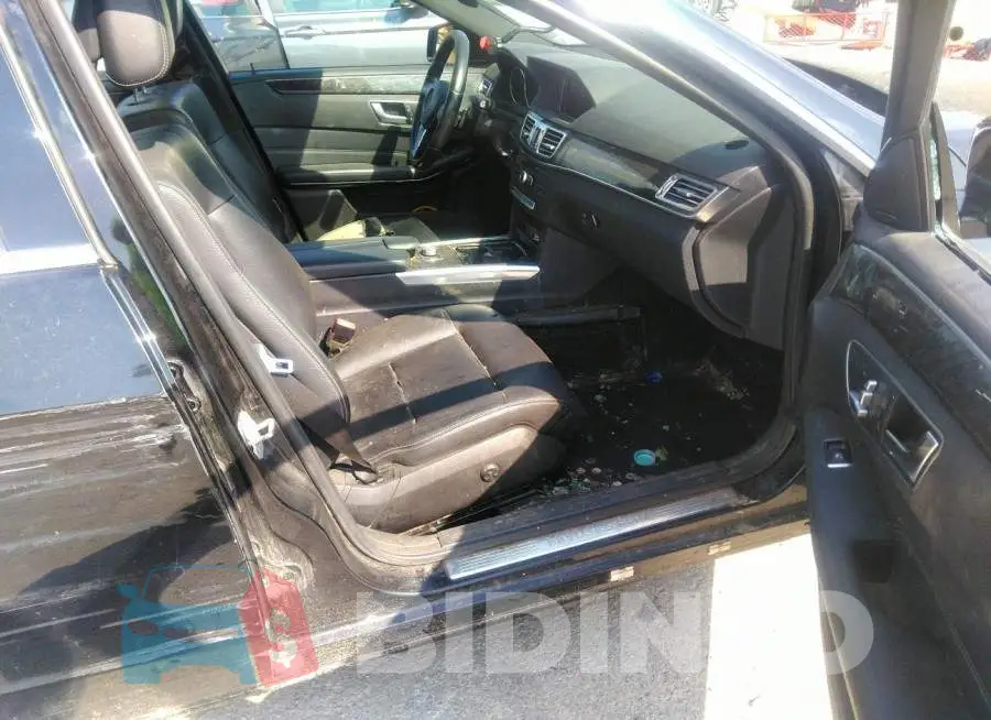 WDDHF8JB7FB109297 Photo# 5