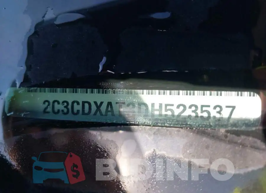 2C3CDXAT3DH523537 Photo# 9
