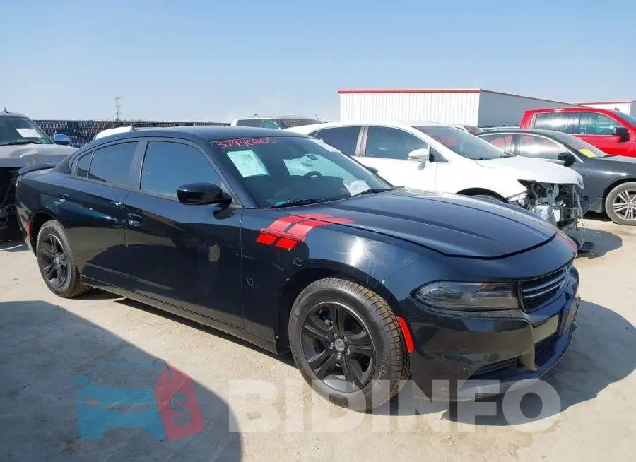 2C3CDXBG7FH762447 Photo# 1
