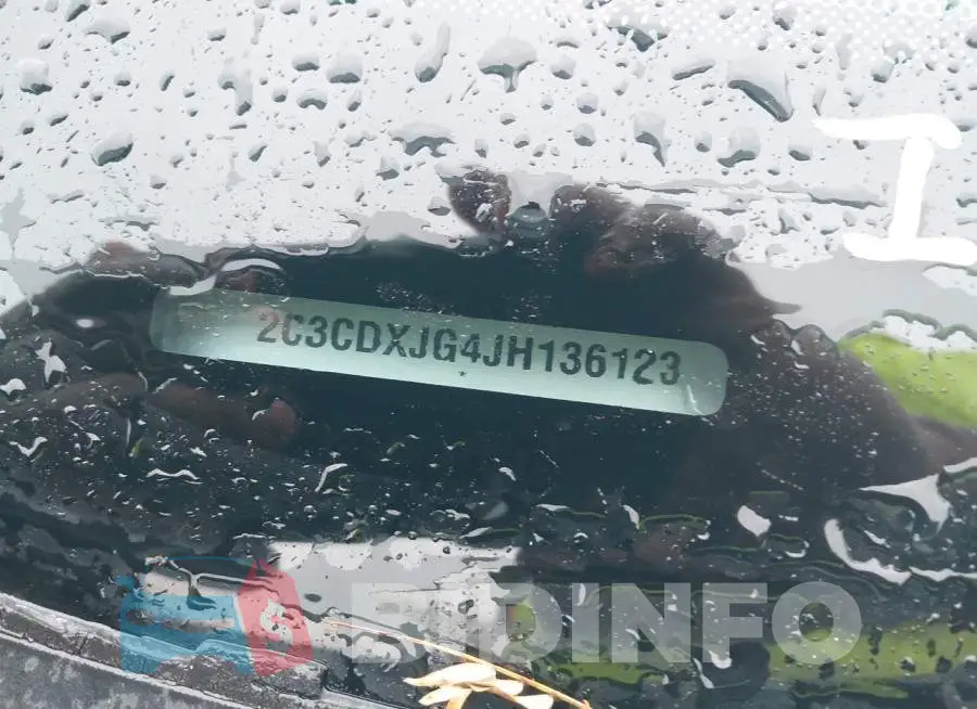 2C3CDXJG4JH136123 Photo# 9