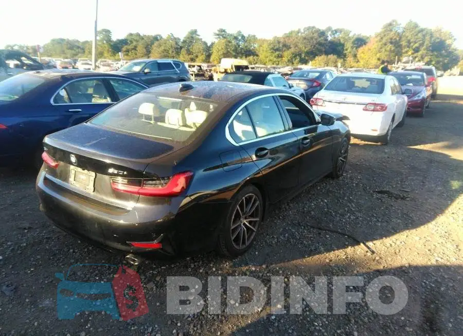 3MW5R7J02M8B96017 Photo# 4