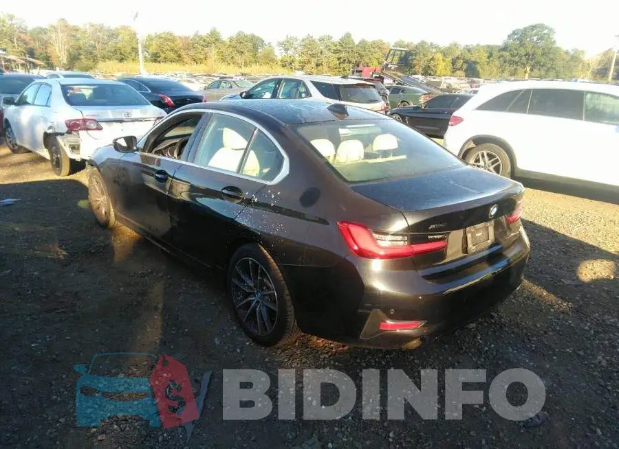 3MW5R7J02M8B96017 Photo# 3