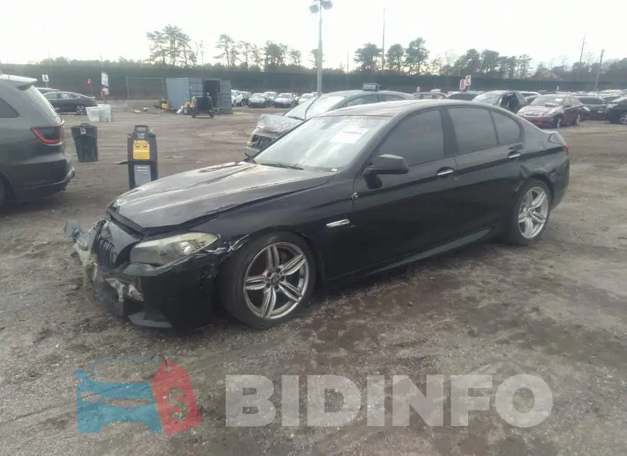 WBAFR7C59DC826332 Photo# 2