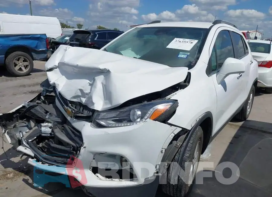 3GNCJLSB2JL397538 Photo# 2