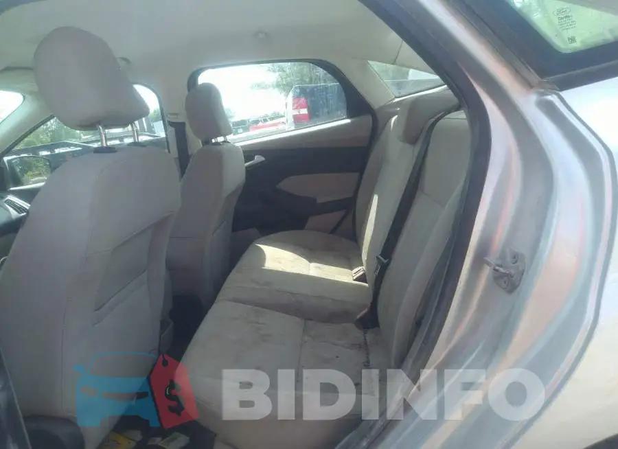 1FADP3F27FL263056 Photo# 8