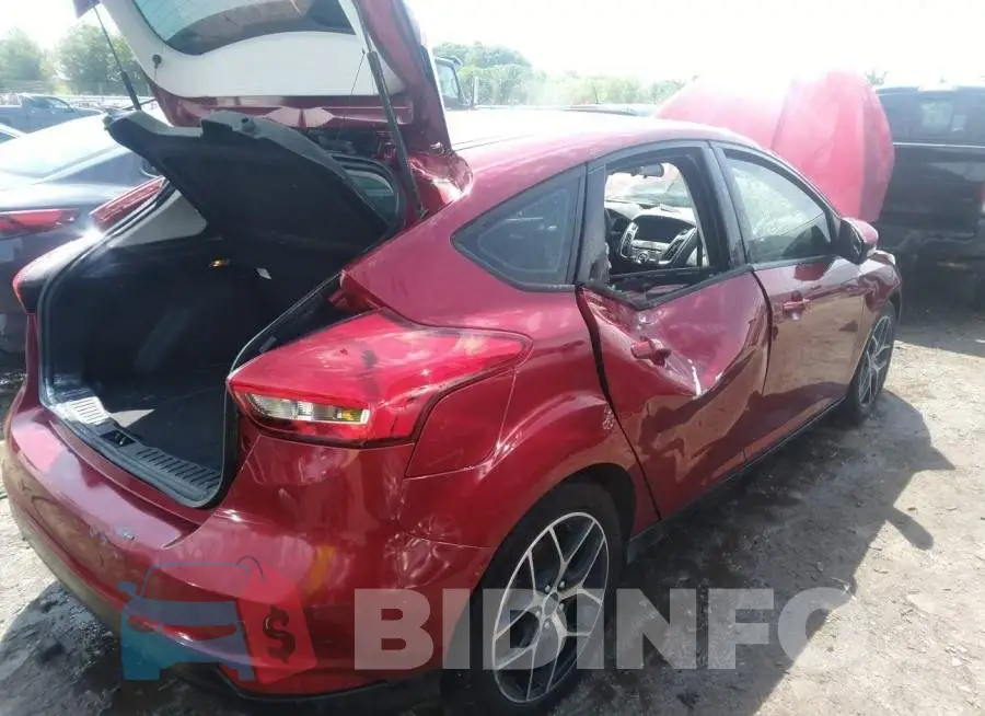 1FADP3M27HL282129 Photo# 4