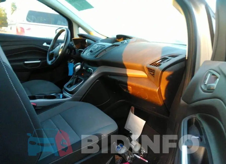 1FADP5AU0FL107607 Photo# 5