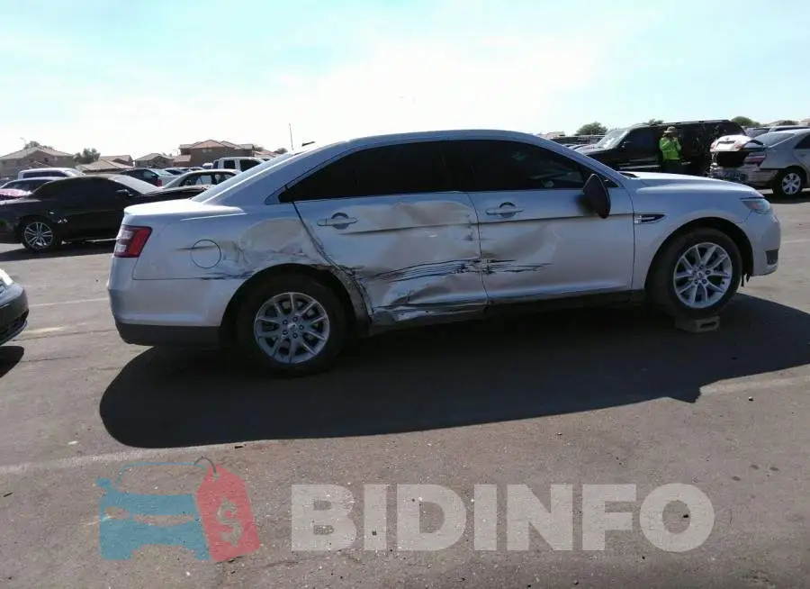 1FAHP2D88FG121052 Photo# 6