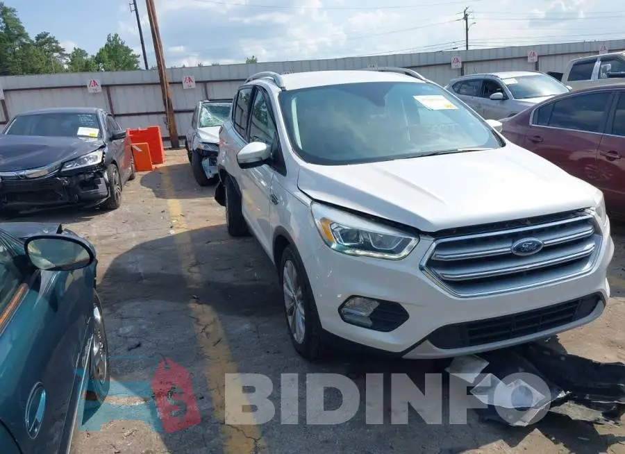 1FMCU0J97HUD15814 Photo# 1