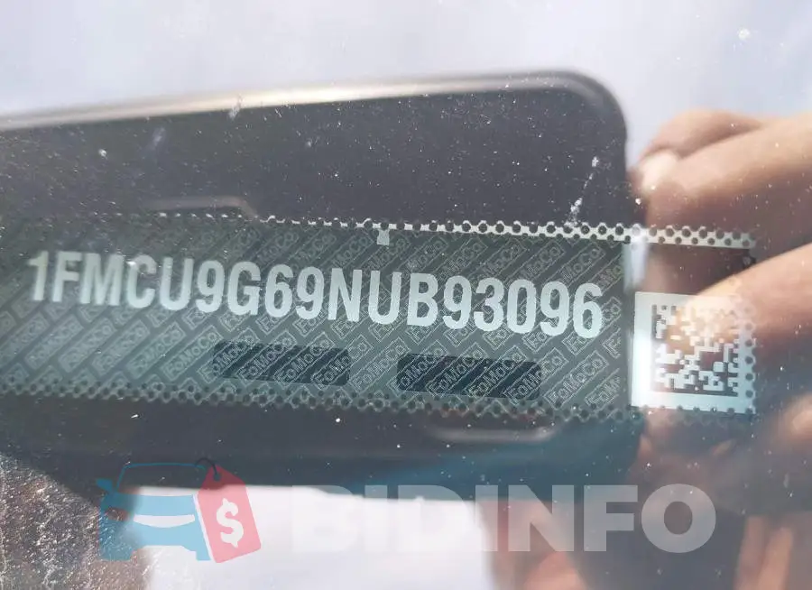 1FMCU9G69NUB93096 Photo# 9