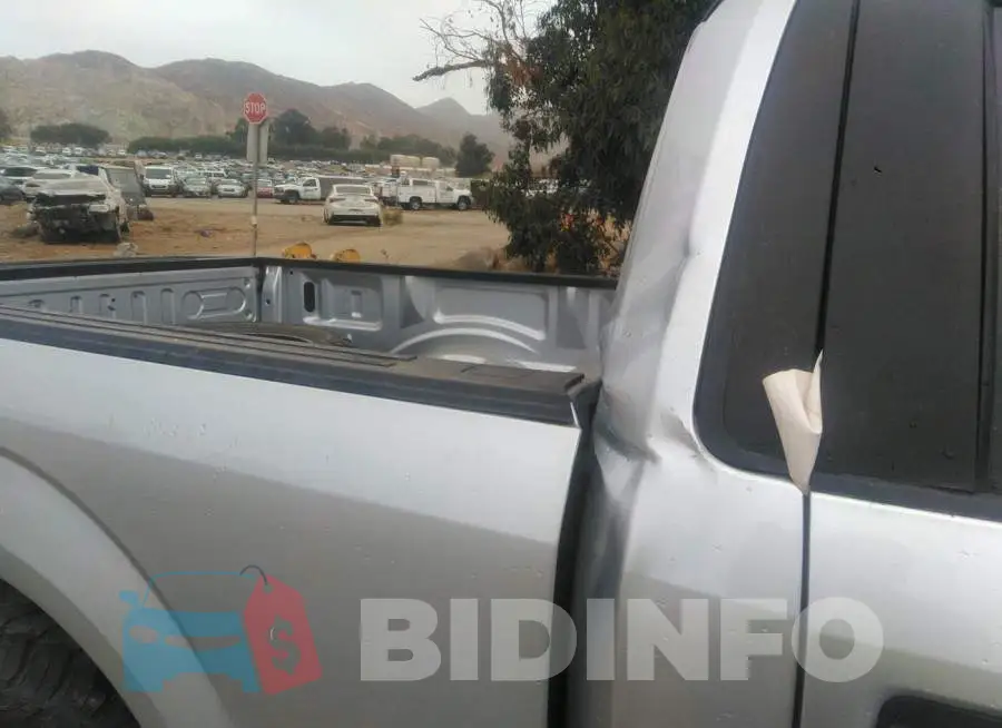 1FTMF1E51JFB13352 Photo# 8