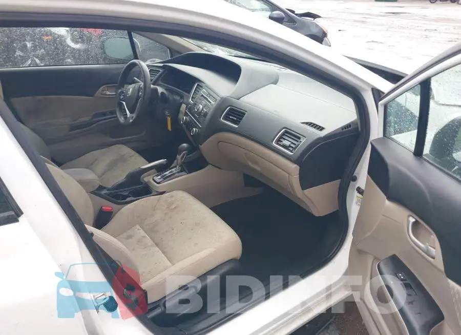 19XFB2F57FE111194 Photo# 5