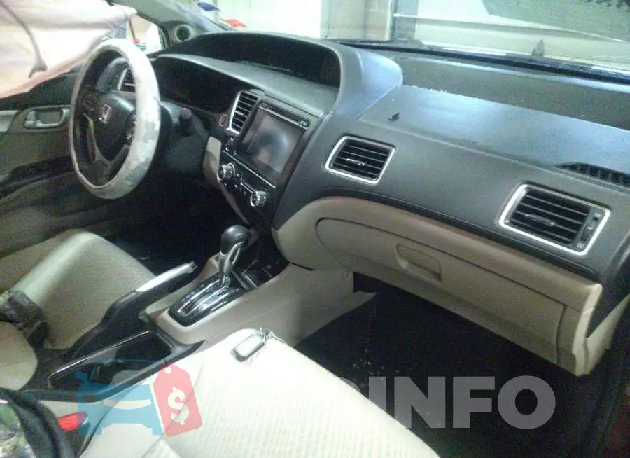 19XFB2F84FE025965 Photo# 5