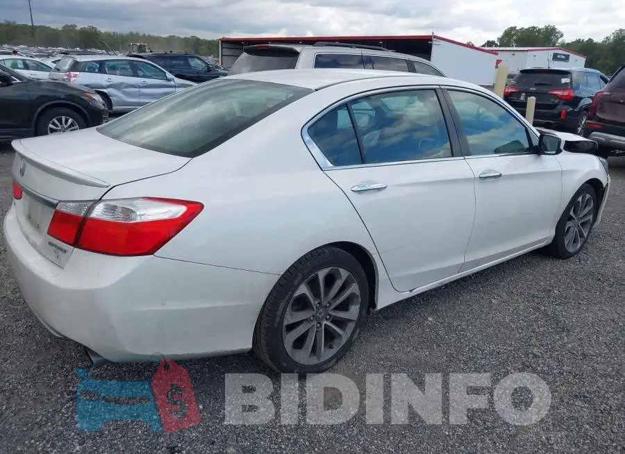 1HGCR2F50EA158391 Photo# 4