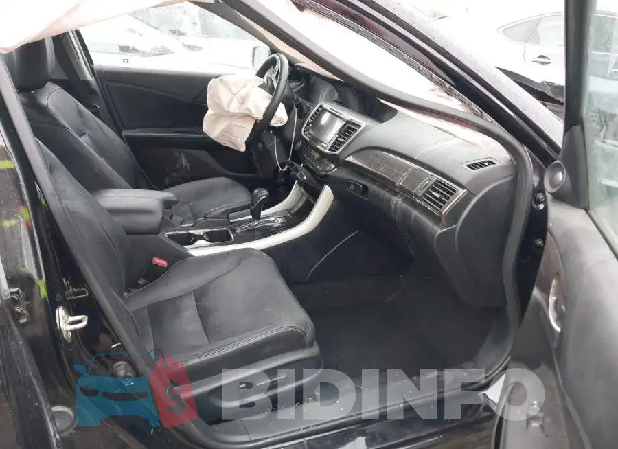 1HGCR3F83HA031834 Photo# 5