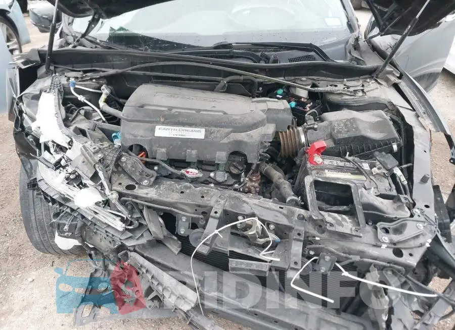 1HGCR3F83HA031834 Photo# 10